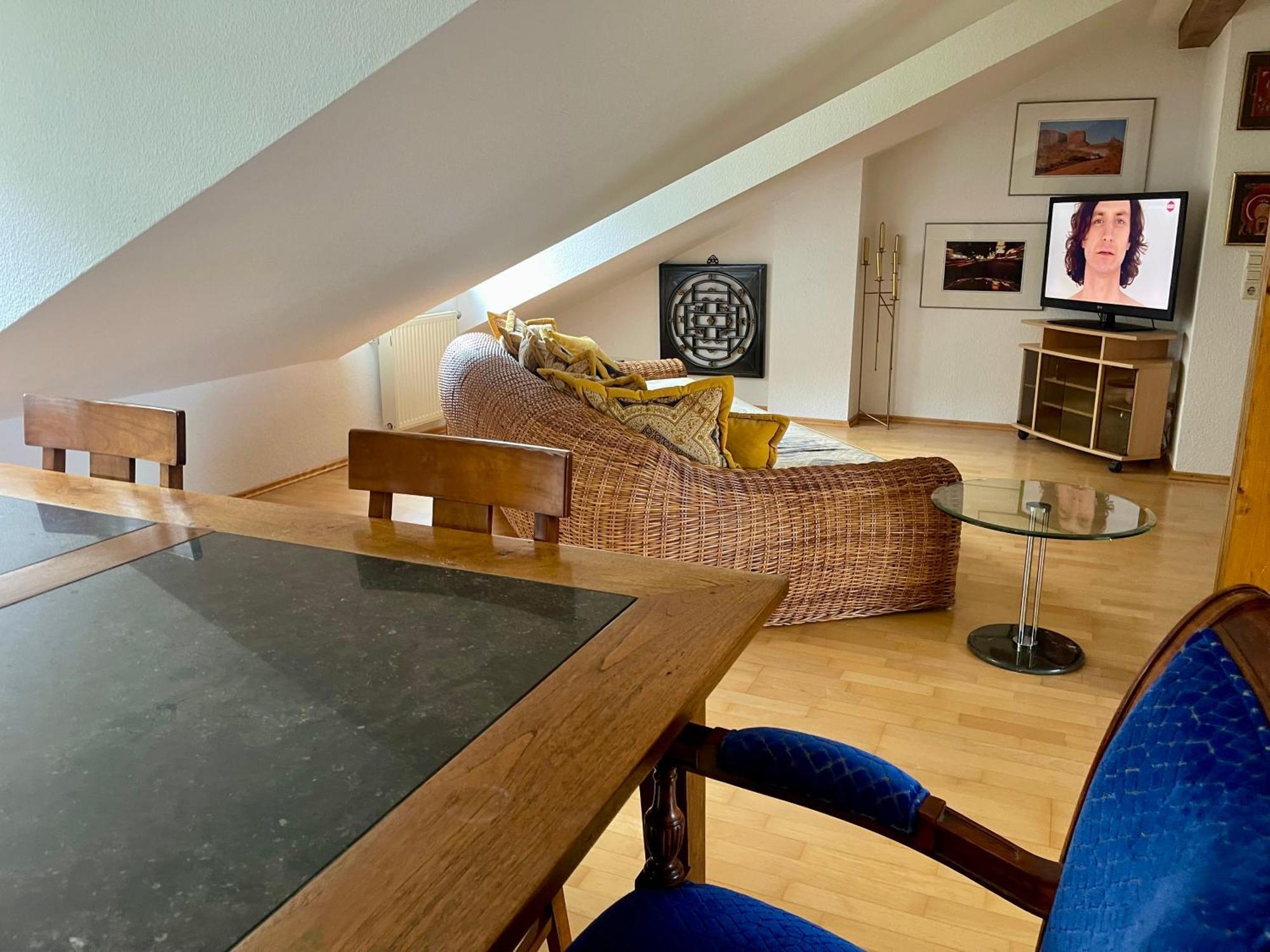Wunderschoenes Grosses 3 Zimmer Apartament Zentrum Goldstadt Familienfreundlich Mit Garage プフォルツハイム エクステリア 写真