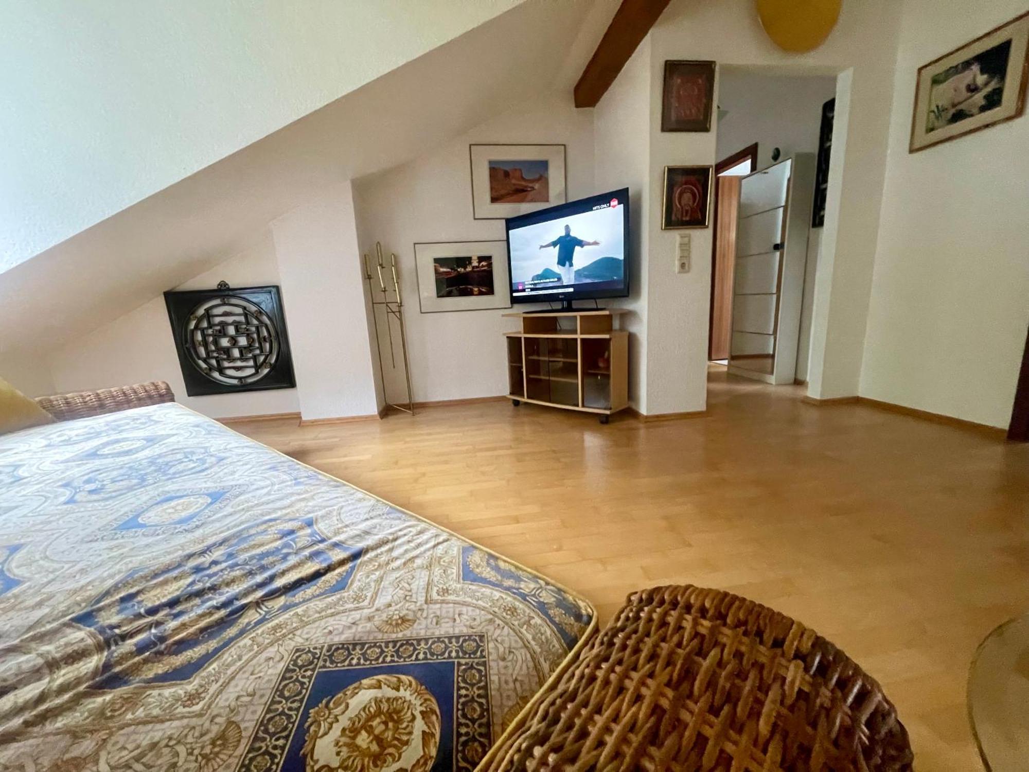 Wunderschoenes Grosses 3 Zimmer Apartament Zentrum Goldstadt Familienfreundlich Mit Garage プフォルツハイム エクステリア 写真